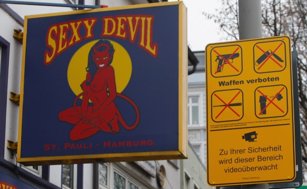 „Es gibt kein Gesetz, das Bordell-Besuche als Belohnung verbietet“