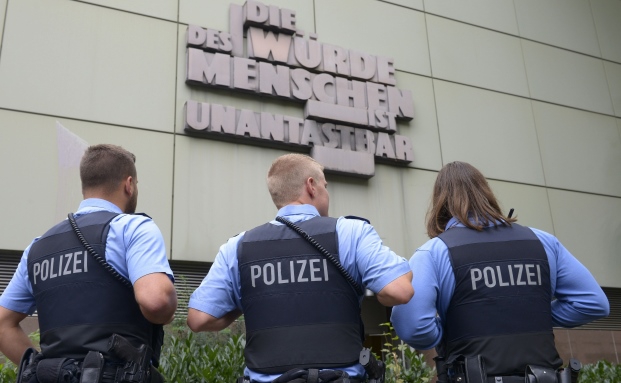 Vermittlerin ergaunert Vermögen durch falsche Atteste