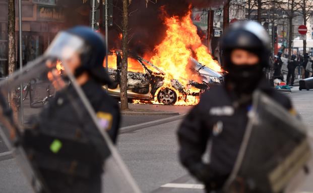Wer zahlt für Blockupy?