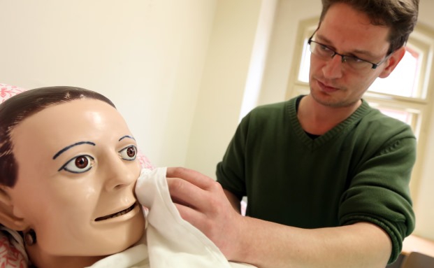 Trotz Versicherung brauchen viele Pflegefälle Sozialhilfe