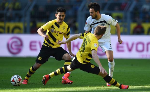 Borussia Dortmund streicht Millionen mit Versicherung ein