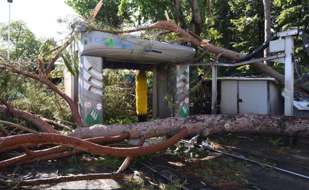 Versicherer kündigen Tornado-Opfern