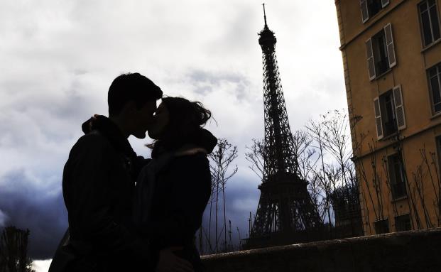 Wie Paare auch ohne Heirat Versicherungsbeiträge sparen können