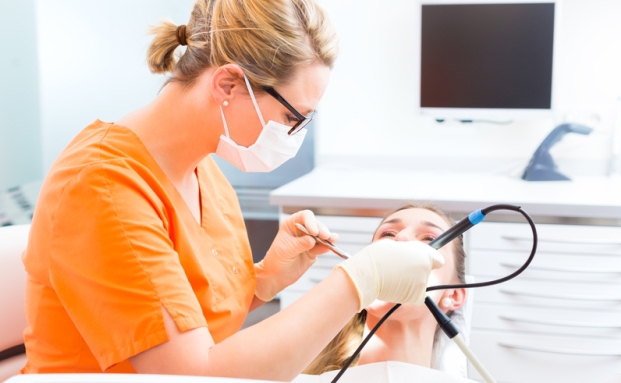 Welche Krankenkassen ihre Beiträge anheben