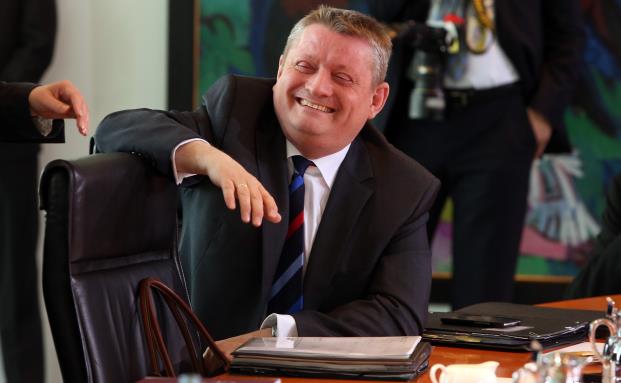 Bundesbank fordert höheren Pflegebeitrag