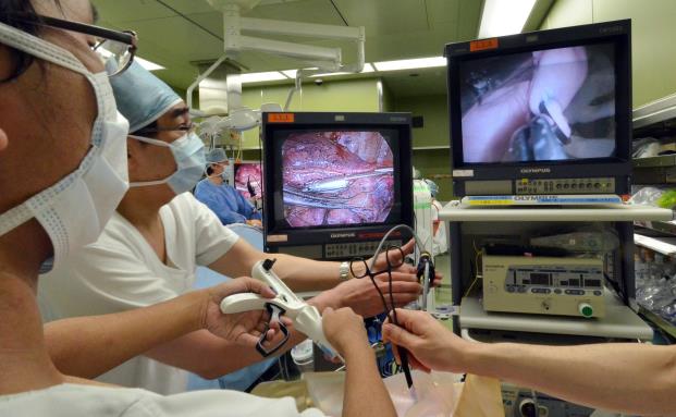 Zusatzbeiträge in der GKV steigen 2017 um weitere 0,4 Prozent