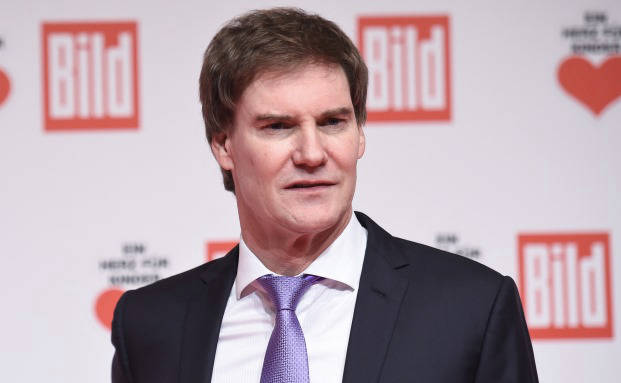 Bezahlt AWD-Gründer PR-Profis als Online-Fans?