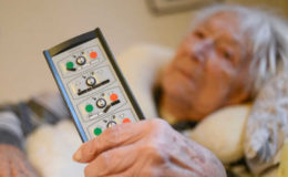 Pflegeversicherung muss elektrisches Bett bezahlen