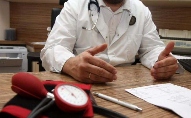 Wann ein Arzt die Arbeitsunfähigkeit nicht unbedingt bestätigen muss