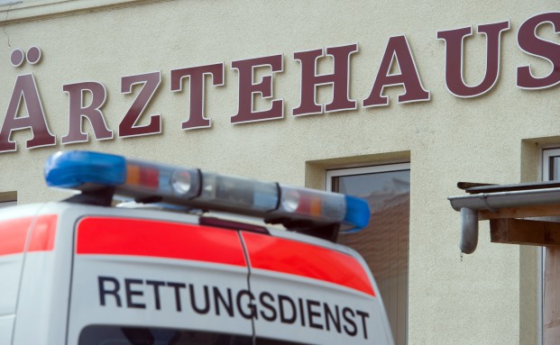 Wegeunfälle nehmen zu, Arbeitsunfälle sinken