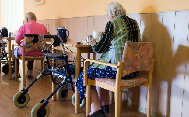 Verlieren 80.000 Pflegeheimbewohner ihren Heimplatz?