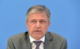 AOK-Chef bestreitet systematische Falschdiagnosen