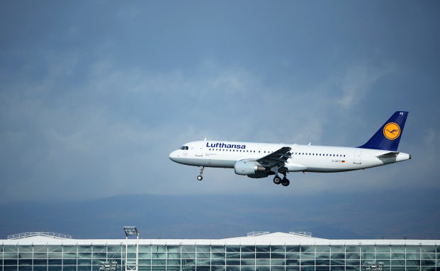 Lufthansa wird Versicherungsvermittler