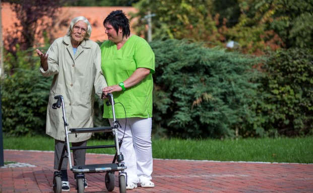 Sozialamt darf bei Pflegebetrug Leistungen kürzen