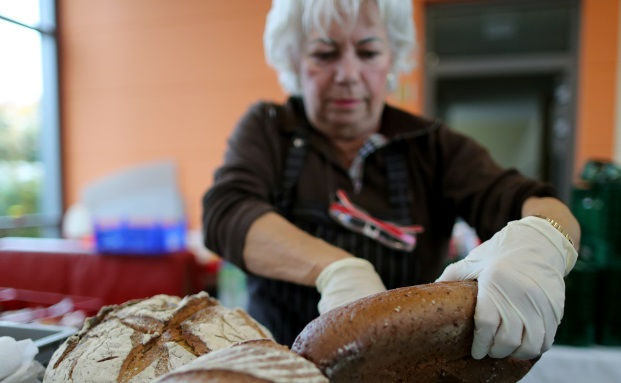 Jeder Zehnte auf soziale Mindestsicherung angewiesen