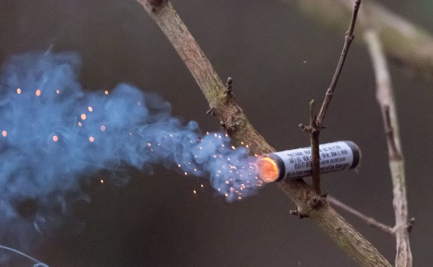 Welche Versicherungen für Silvester-Unfälle aufkommen