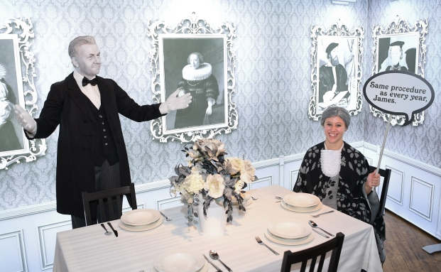 Allianz erstellt Schadenbilanz für „Dinner for One“