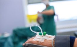 „Erhebung von Tarifwechsel-Entgelten durch Versicherungsmakler ist rechtswidrig“