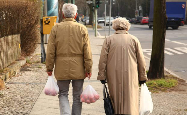 Deutsche leben länger als ihre Mitbürger glauben