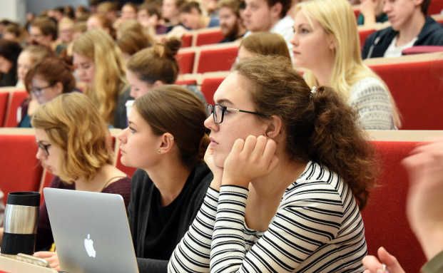 Warum der Faktor Zeit beim Sparen so wichtig ist