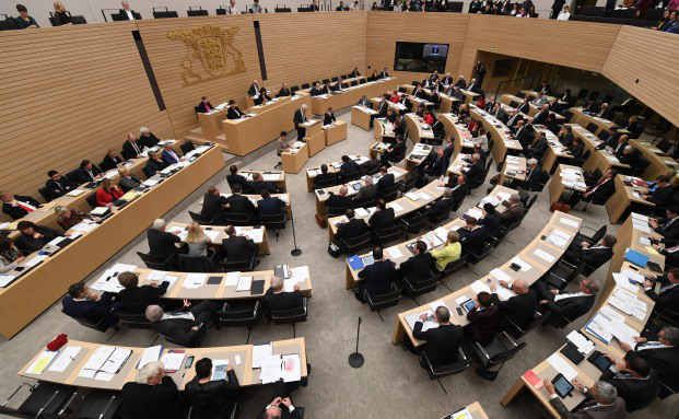 Politiker wollen sich selbst kräftig die Rente erhöhen