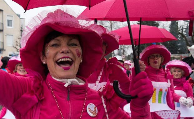 Wie Jecken im Straßenkarneval versichert sind