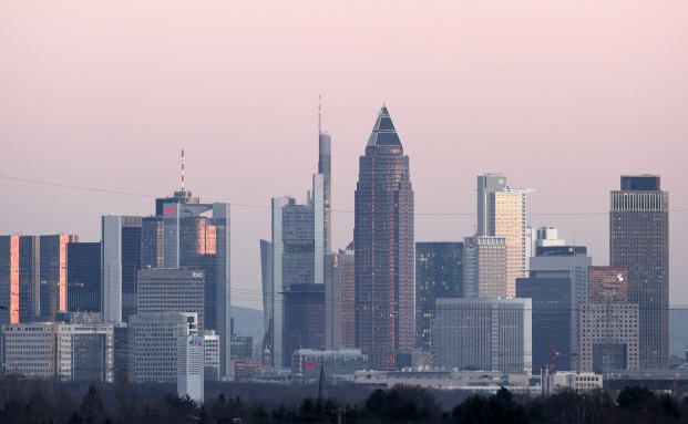 2017 steigen die Grundgehälter im Finanzsektor