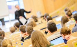Generation Y versichert sich, braucht aber Aufklärung