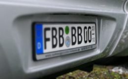 Die Vor- und Nachteile von Saisonkennzeichen