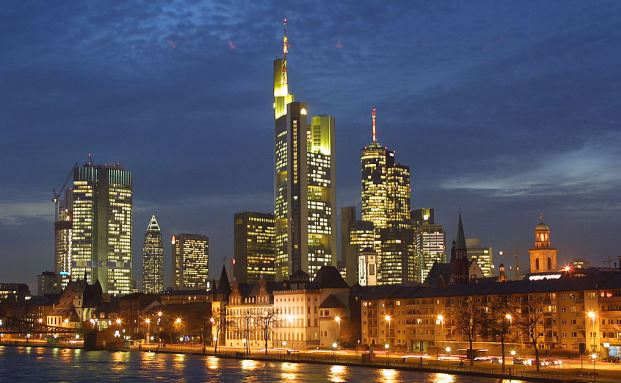 Niedrigzinsen und Regulierung sind größte Last für Versicherer