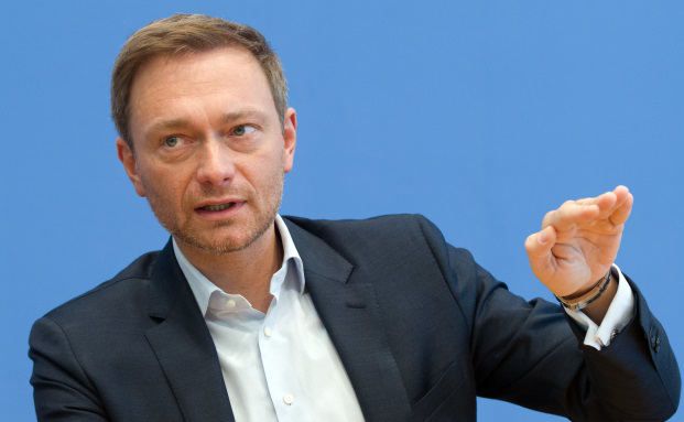 Bürger sollen unabhängig vom Einkommen zwischen PKV und GKV wählen können