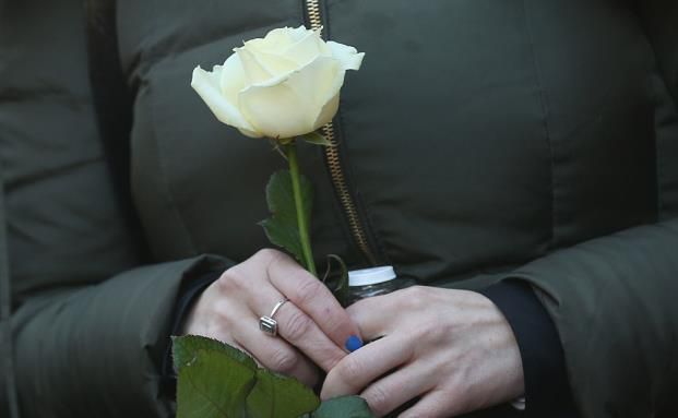 Mutter und Tochter beziehen nach Tod des Vaters weiter Rente