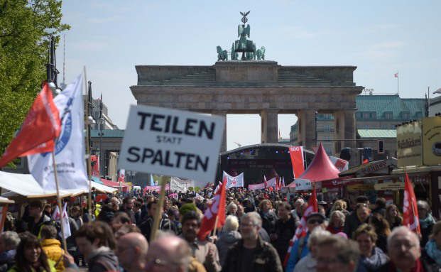 Gewerkschaften sprechen sich auf Maikundgebungen für stabile Rente aus