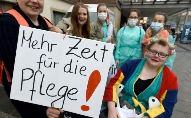 Verdi befürchtet einen Pflegenotstand in Deutschland