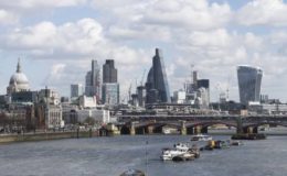 „Verbraucherschützer befürworten Zwei-Klassen-Gesellschaft bei der Beratung“