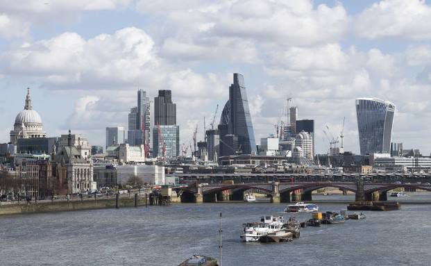 „Verbraucherschützer befürworten Zwei-Klassen-Gesellschaft bei der Beratung“