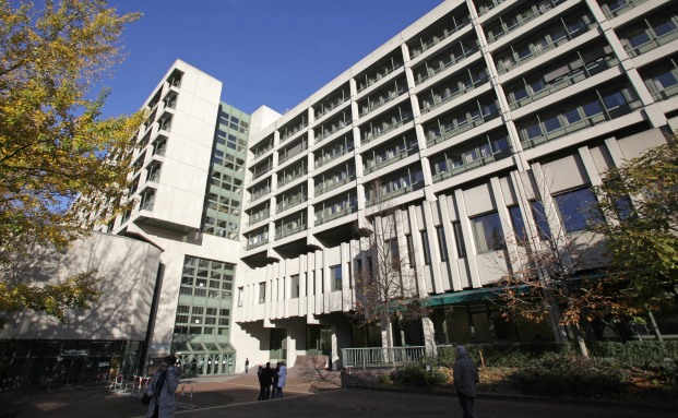 Versicherer muss für Schaden wegen Bodenschwelle zahlen