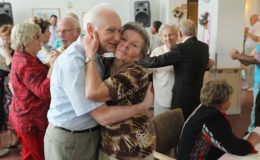 Ehepaare werden immer später durch Tod getrennt