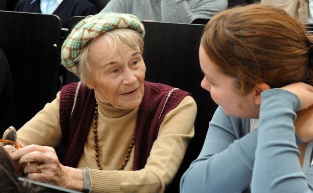 Junge Menschen ohne Einsicht, Ältere resignieren