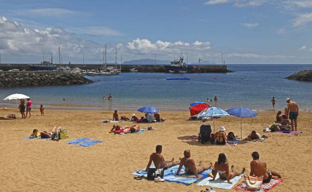Jeder Zweite fährt ohne Reisekrankenversicherung in den Urlaub