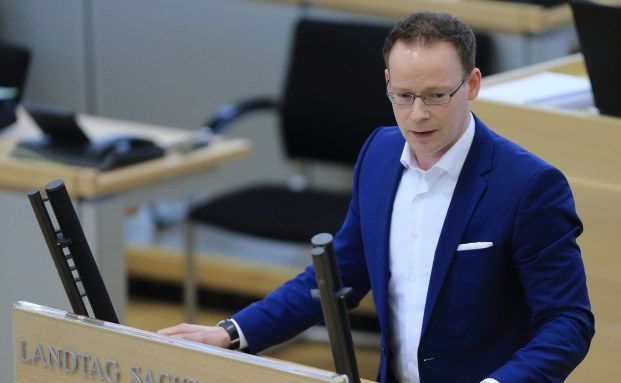 Linke fordert gesetzliche Rente auch für politische Eliten