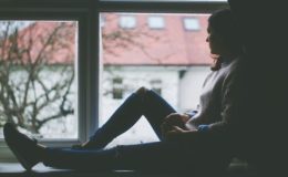 Junge Menschen sorgen sich um ihre Psyche