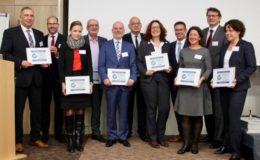 AMC prüft Nachhaltigkeit und Webauftritte der Versicherer