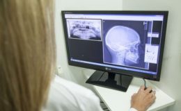 Verbraucherschützer mahnen Krankentagegeld-Versicherer ab