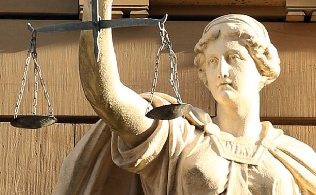 Verbraucherschützer verklagen Privatbank Donner & Reuschel