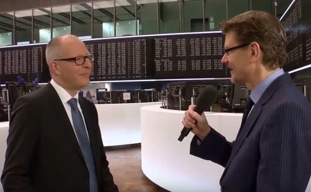Lohnen sich klassische Versicherungen überhaupt noch?