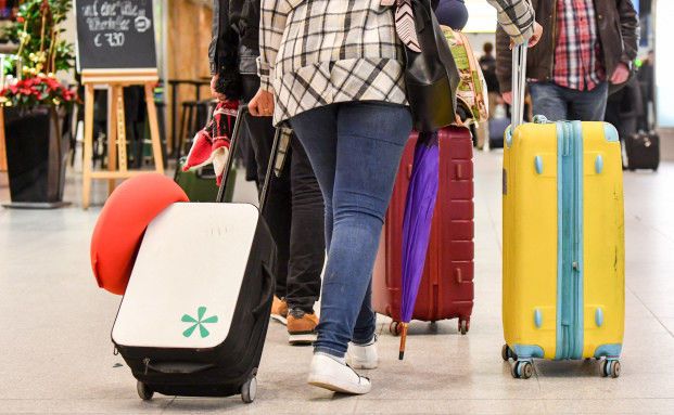 Verbraucherschützer mahnen Reiserücktrittsversicherer ab