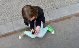 Wie Eltern ihre Kinder vor Mobbing im Internet schützen können