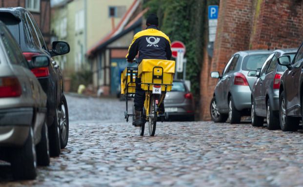 Postboten sollen nicht länger nur Briefe austragen