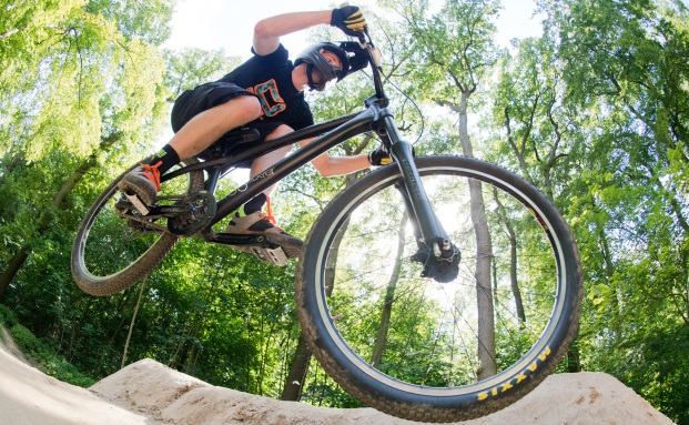 Hiscox kooperiert mit Spezialmakler Bikmo